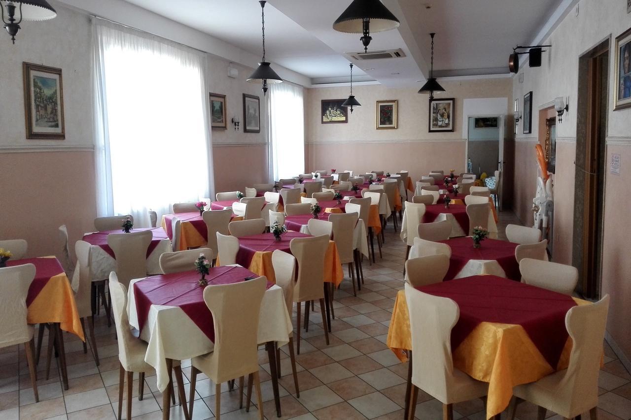 Hotel Carol Cesenatico Exteriér fotografie