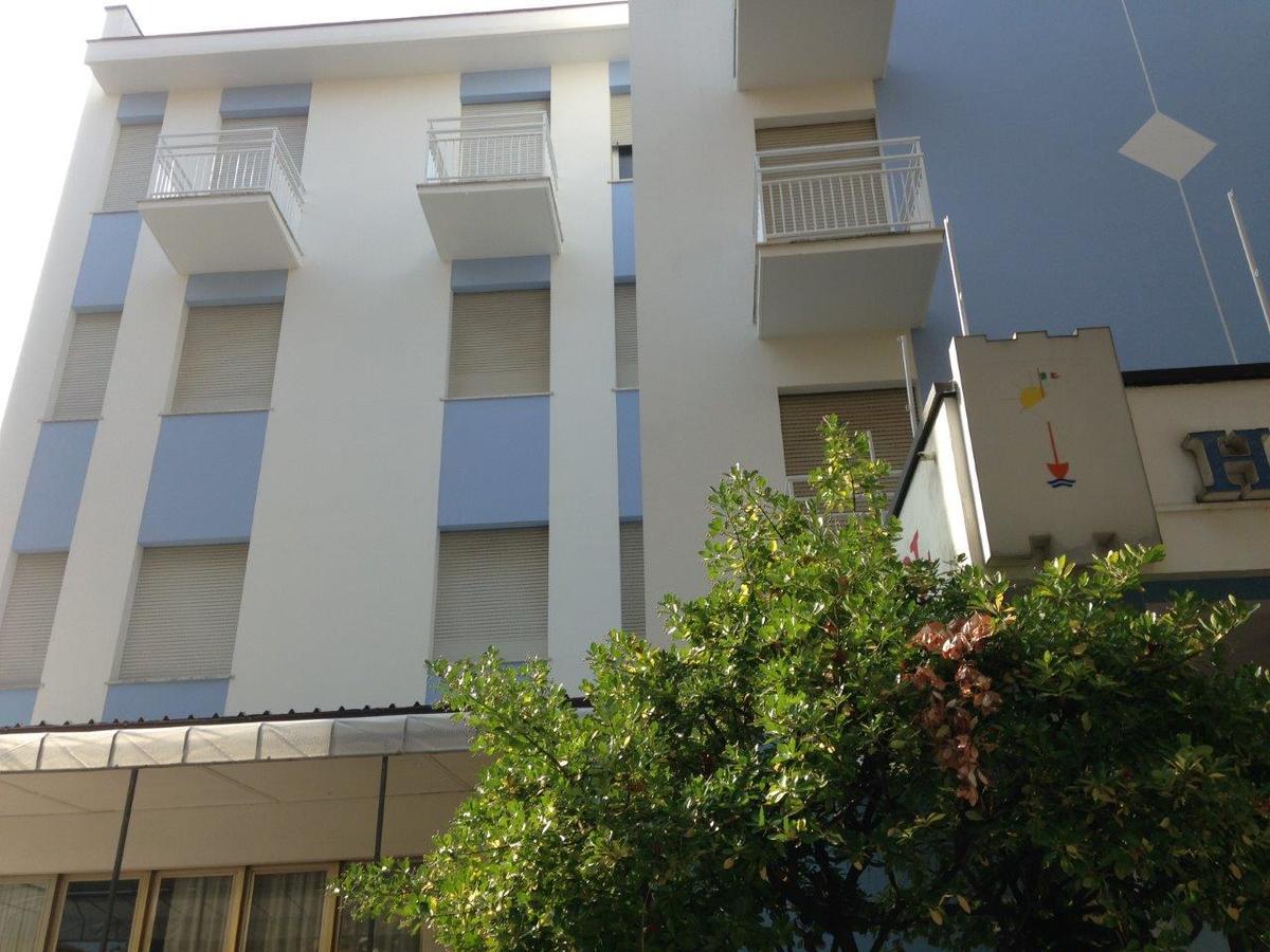Hotel Carol Cesenatico Exteriér fotografie