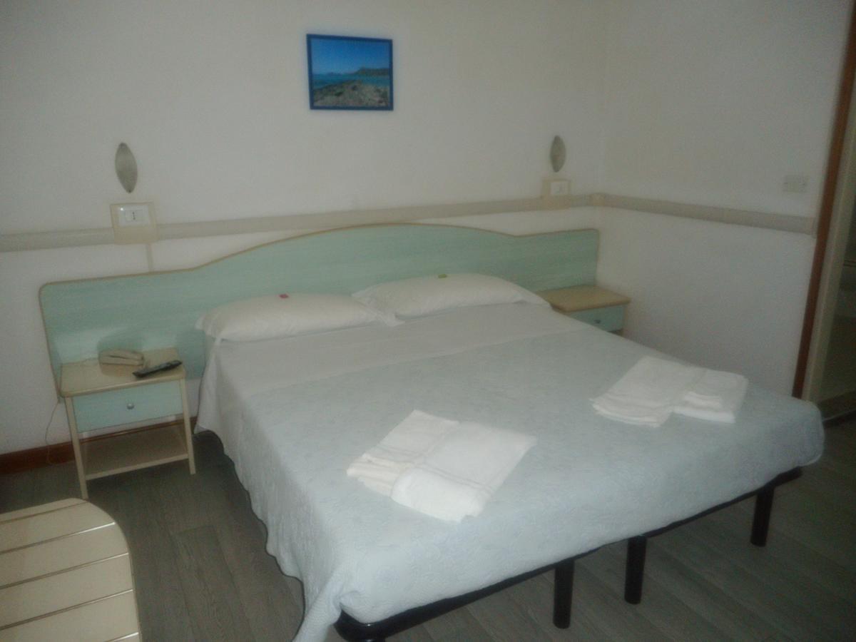 Hotel Carol Cesenatico Exteriér fotografie